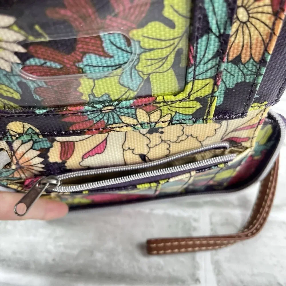 Sakroots Artist Circle Colorful Peace Flower Power Wallet Smartphone Bag